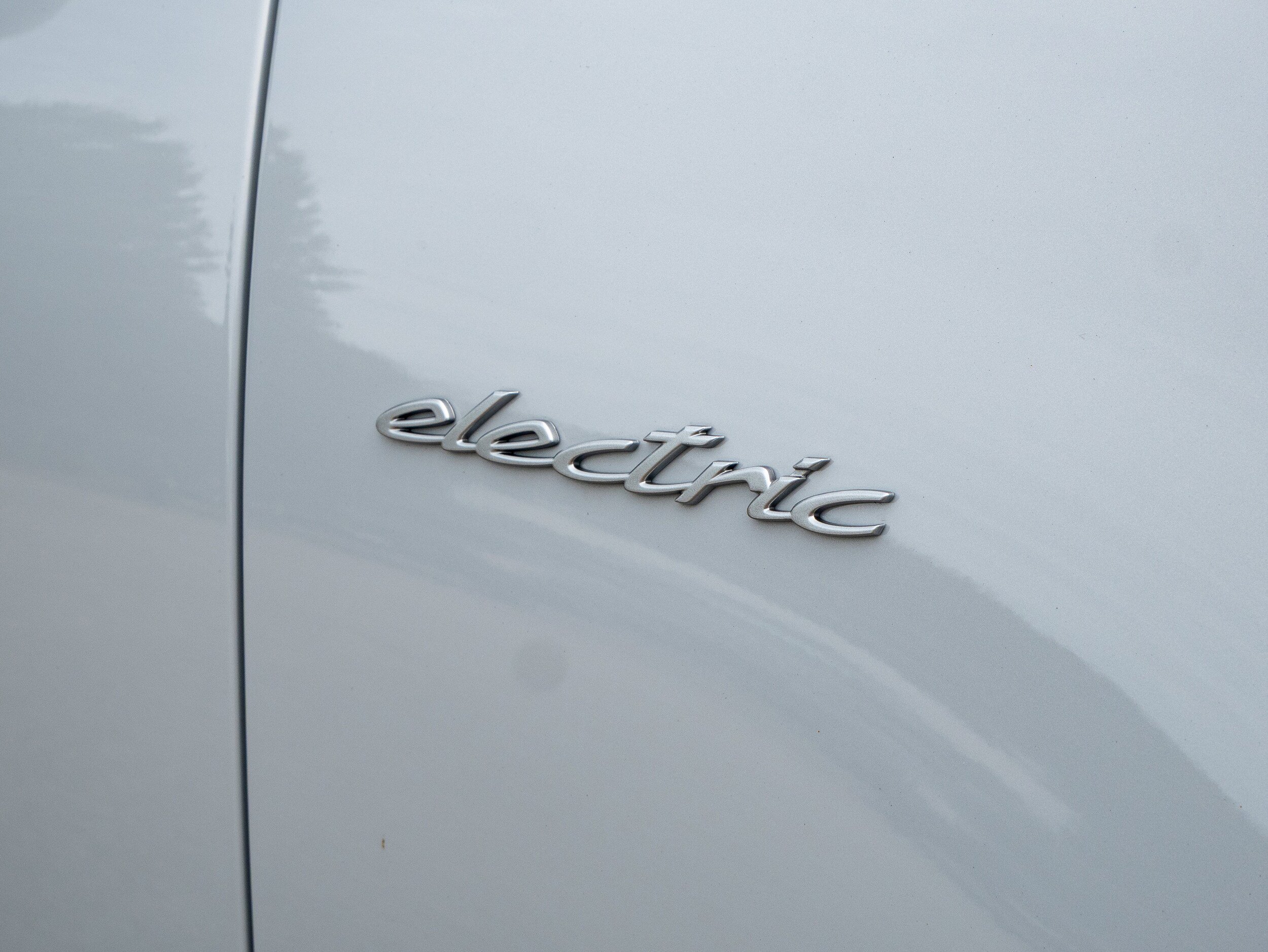 New 2025 Porsche Macan Electric RWD image 18