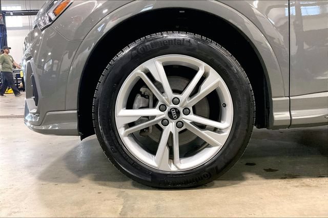 Certified 2024 Audi Q3 2.0T Premium Plus AWD/4WD image 9