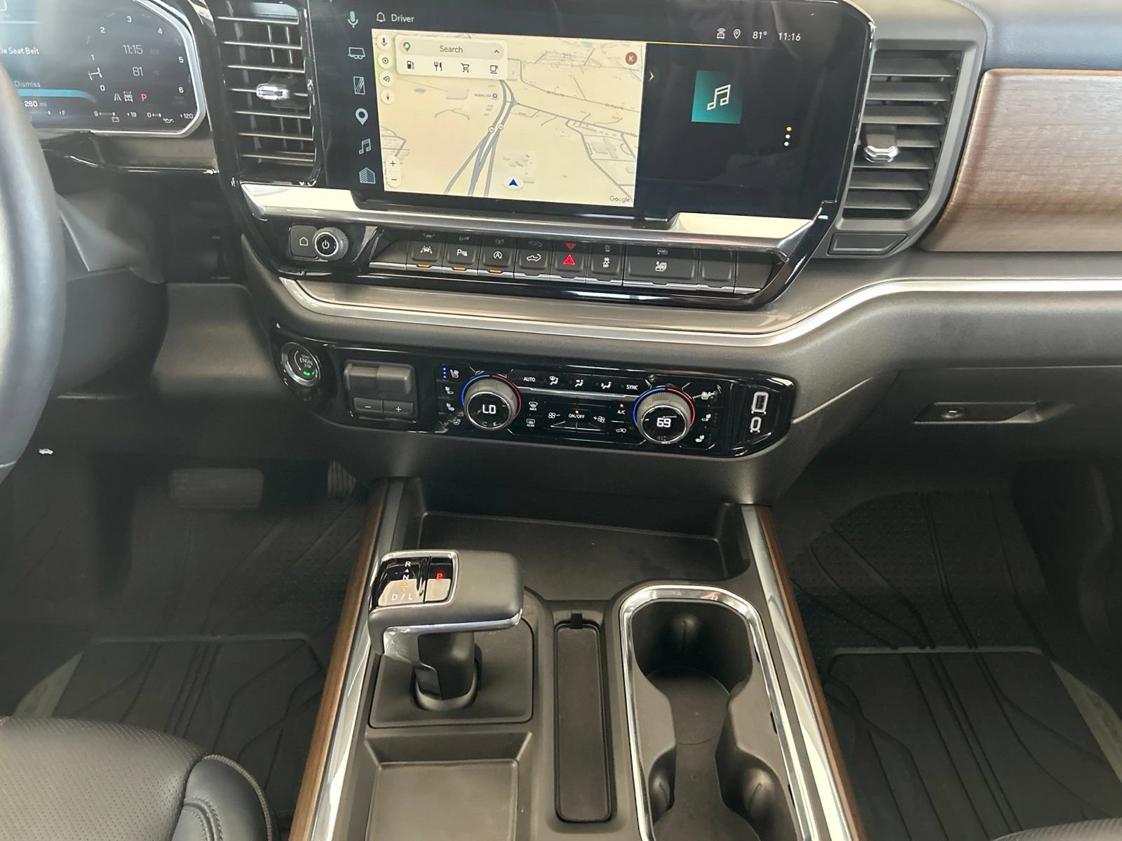 Used 2026 Chevrolet Silverado 1500 High Country AWD/4WD image 16