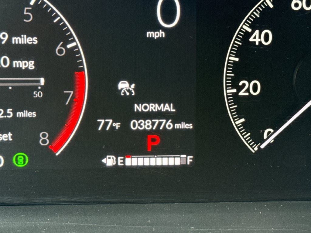 Used 2025 Honda Pilot Sport image 29