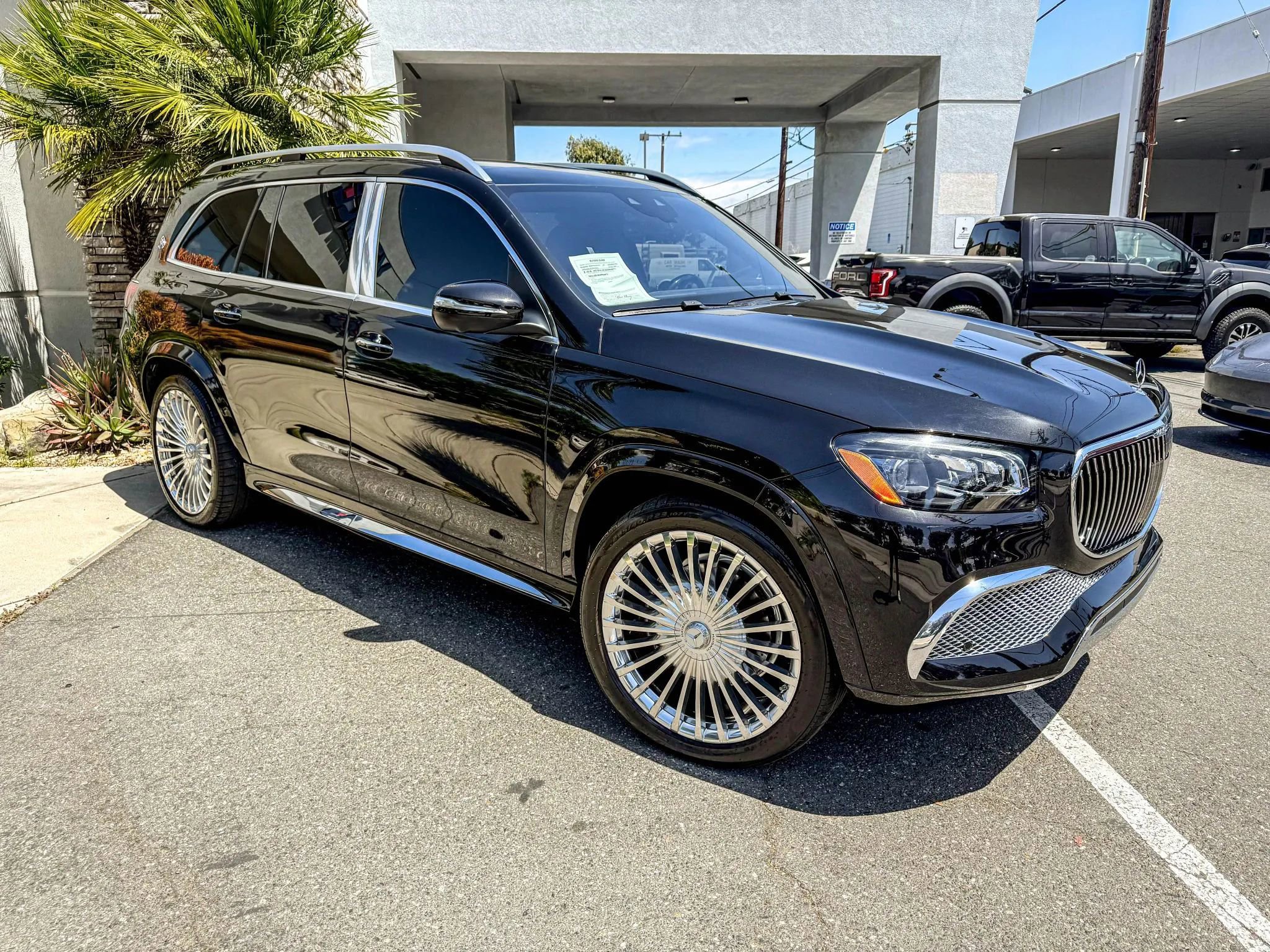 Used 2022 Mercedes-Benz Maybach GLS 600 4MATIC image 2