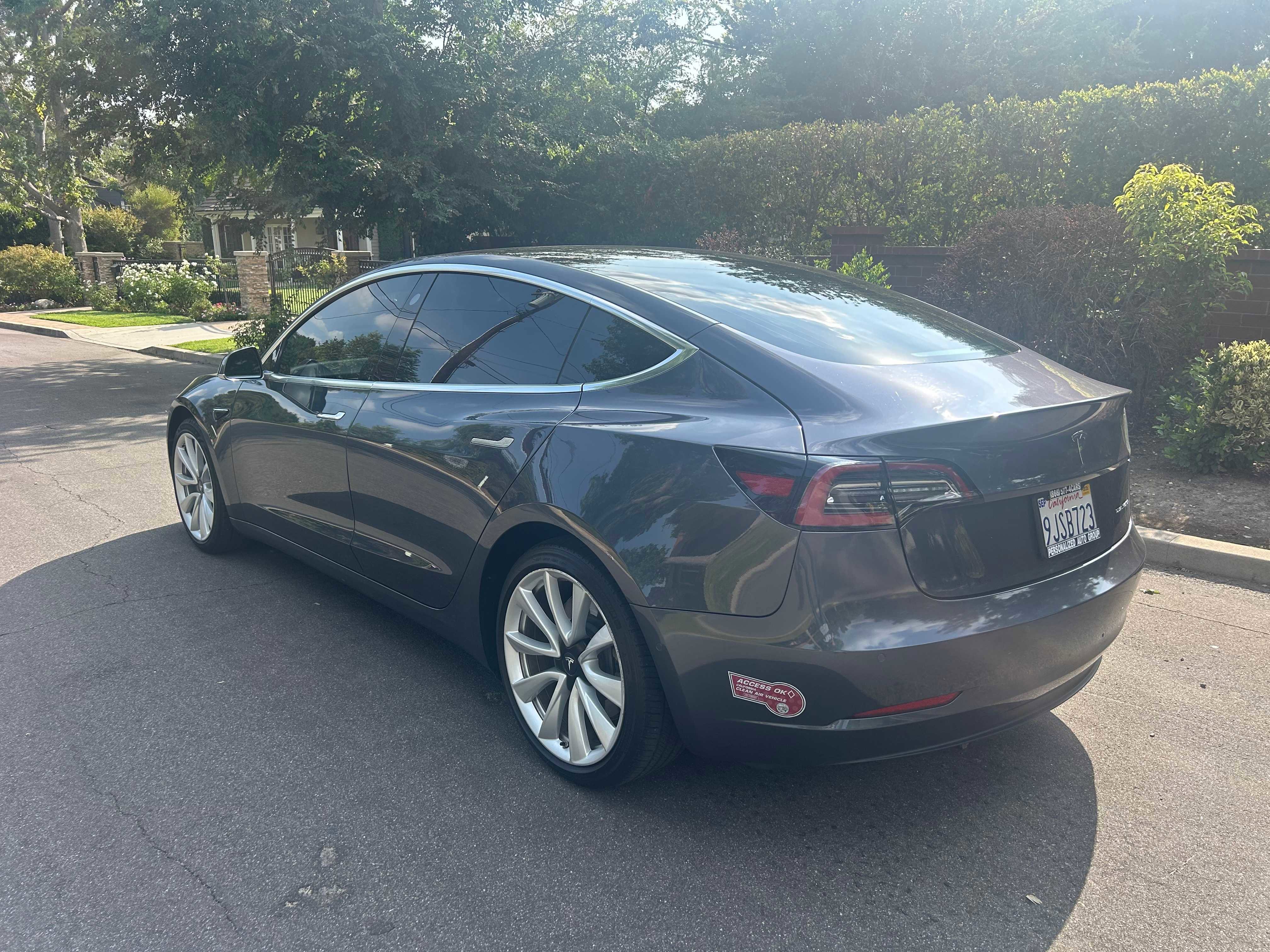 Used 2020 Tesla Model 3 Standard Range Plus image 5