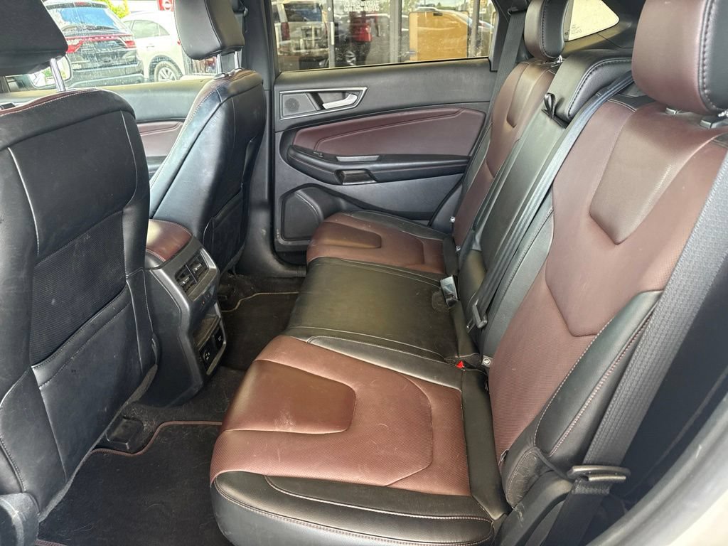Used 2021 Ford Edge Titanium w/ Equipment Group 301A AWD/4WD image 16