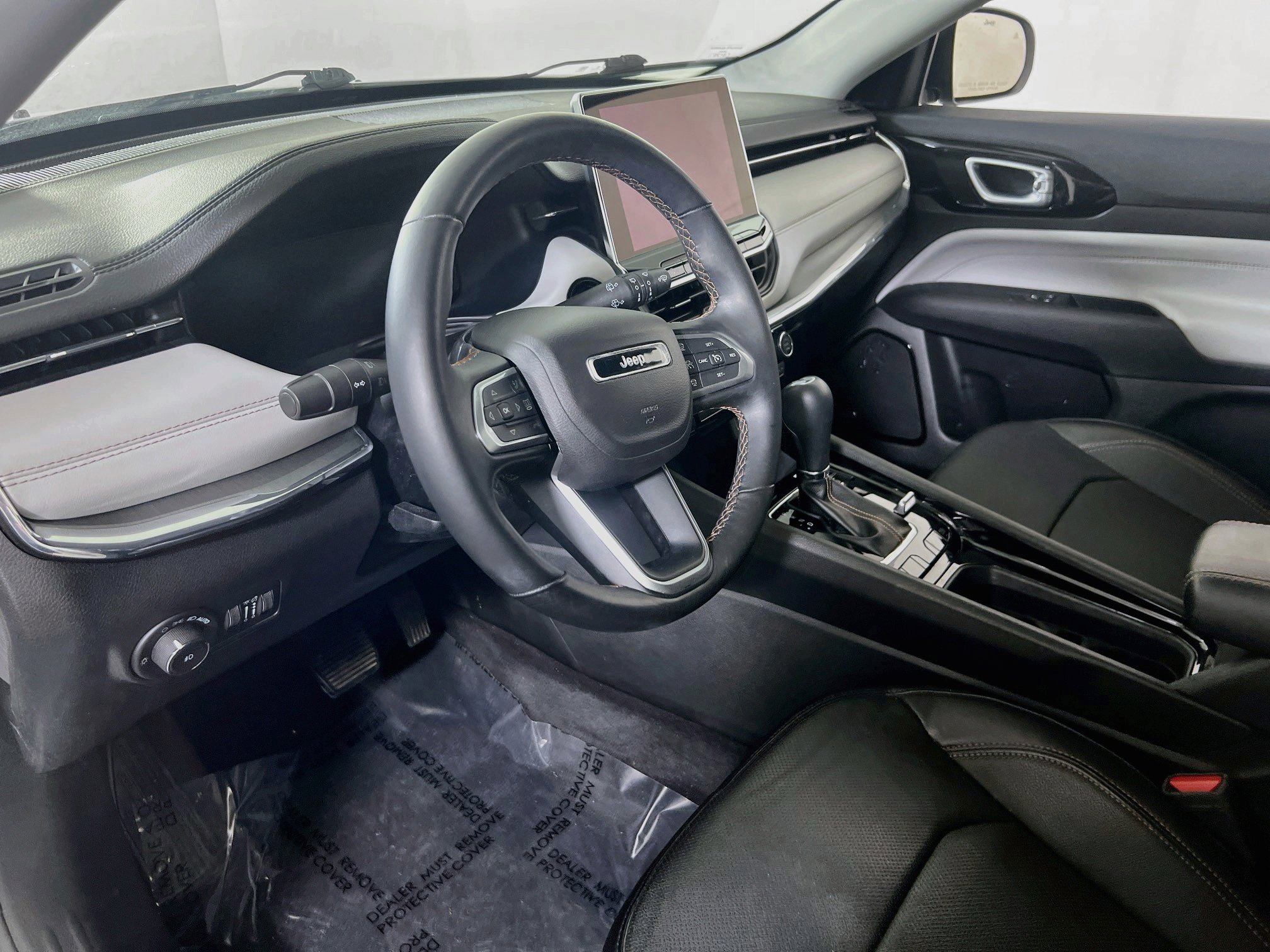 Used 2022 Jeep Compass Limited w/ Elite Group AWD/4WD image 9