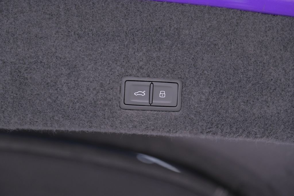 Used 2022 Lamborghini Urus image 47