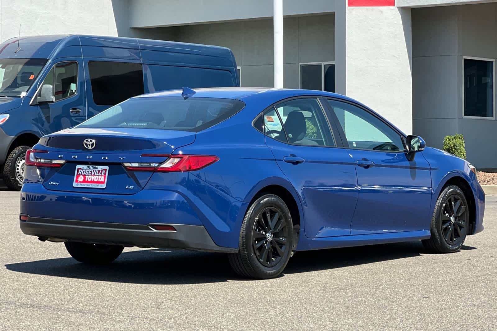 Used 2025 Toyota Camry LE FWD video 2