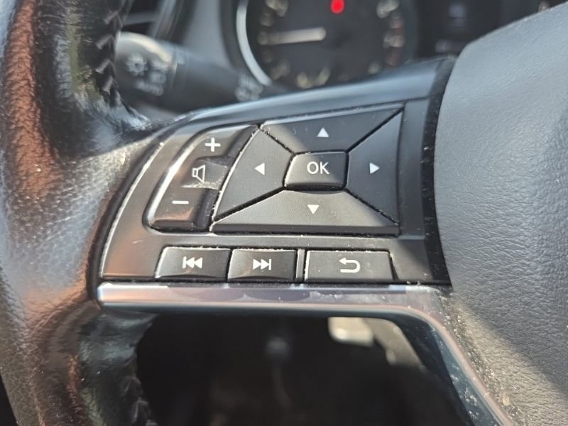 Used 2020 Nissan Rogue SV AWD/4WD image 15
