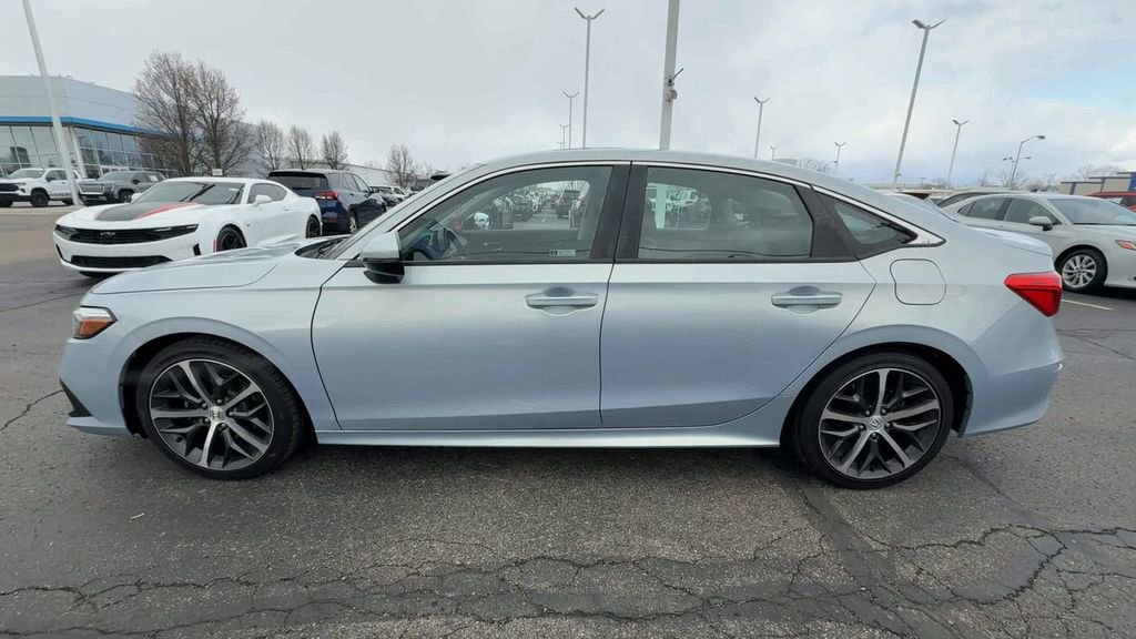 Used 2022 Honda Civic Touring image 5