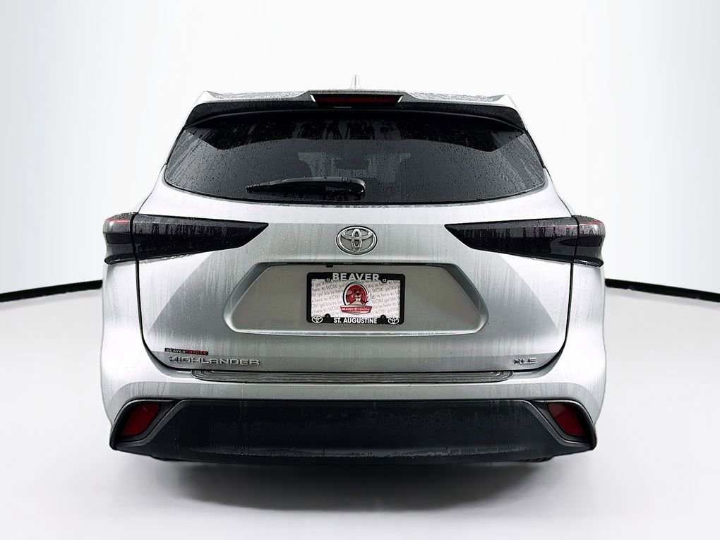 Used 2023 Toyota Highlander XLE image 8