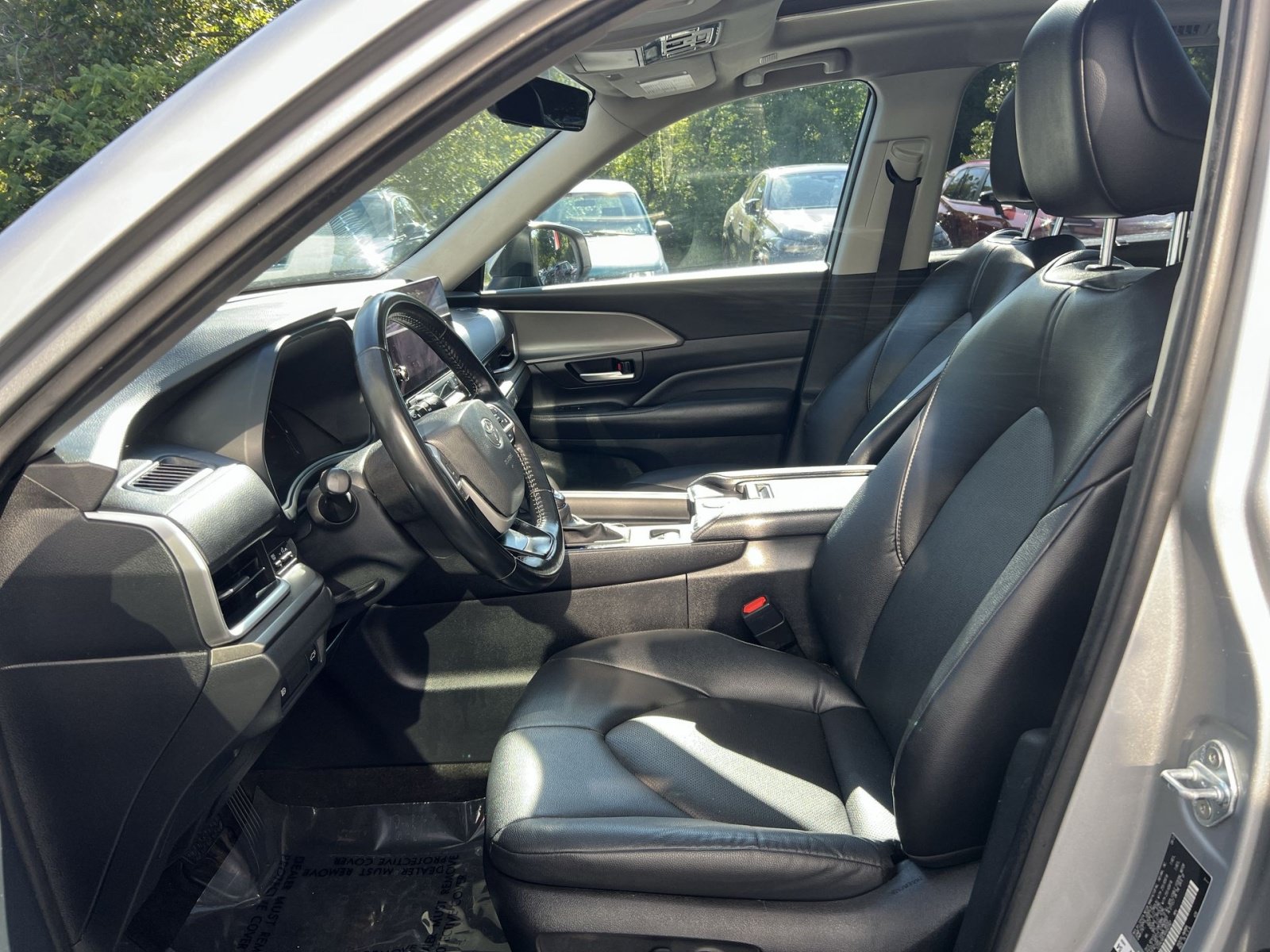 Used 2024 Toyota Grand Highlander AWD Hybrid image 13
