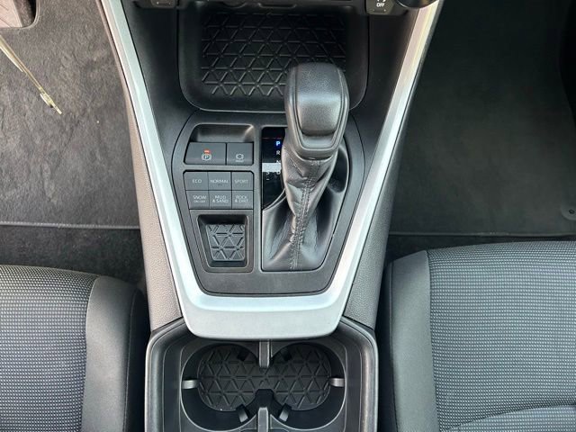 Used 2024 Toyota RAV4 LE image 16