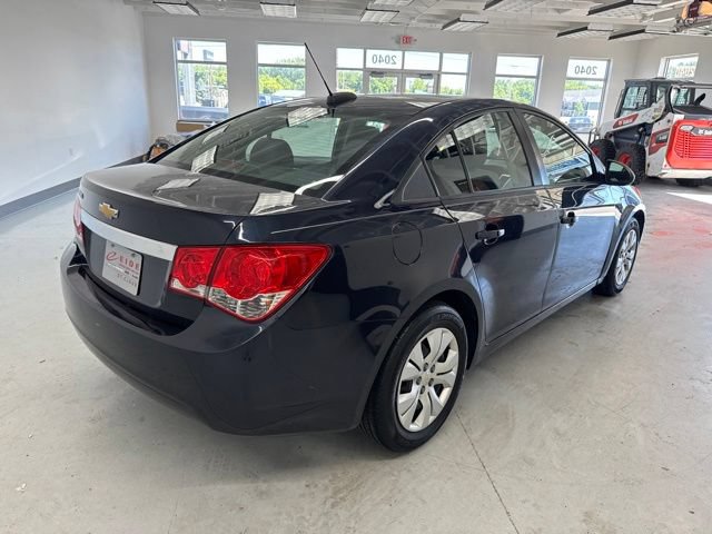 Used 2015 Chevrolet Cruze LS FWD image 12