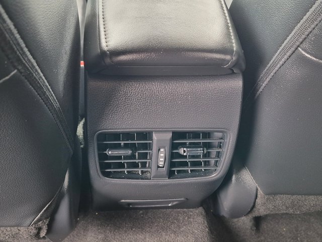 Used 2025 Toyota Corolla Cross XLE AWD/4WD image 16