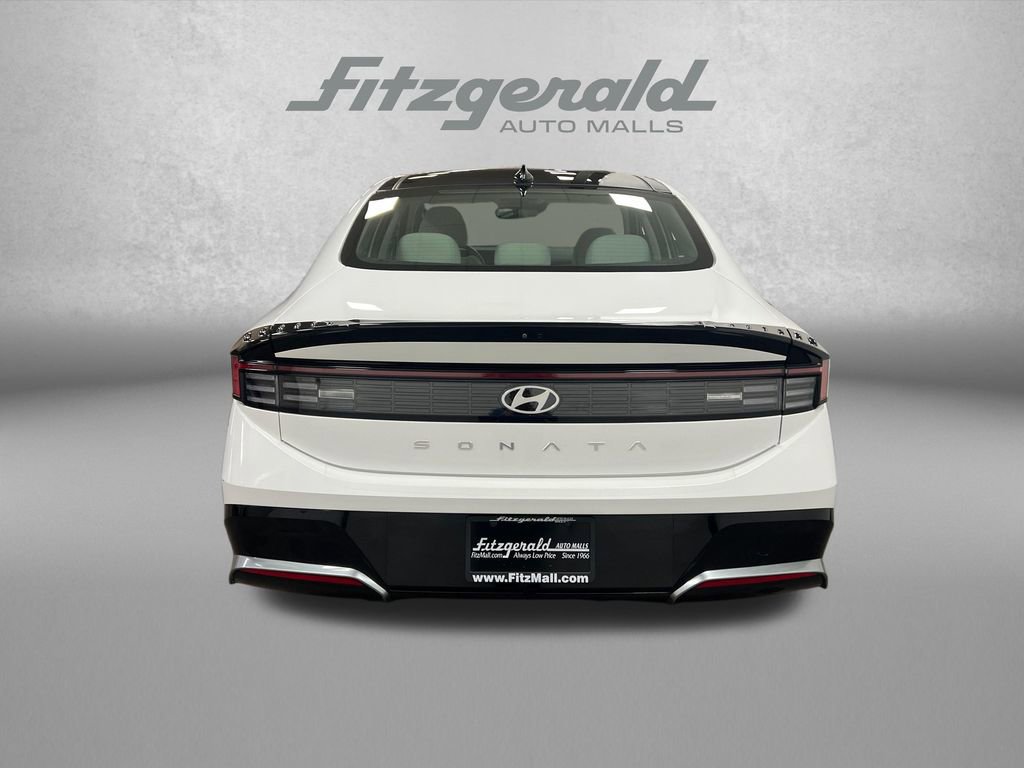 Used 2025 Hyundai Sonata SEL FWD image 4
