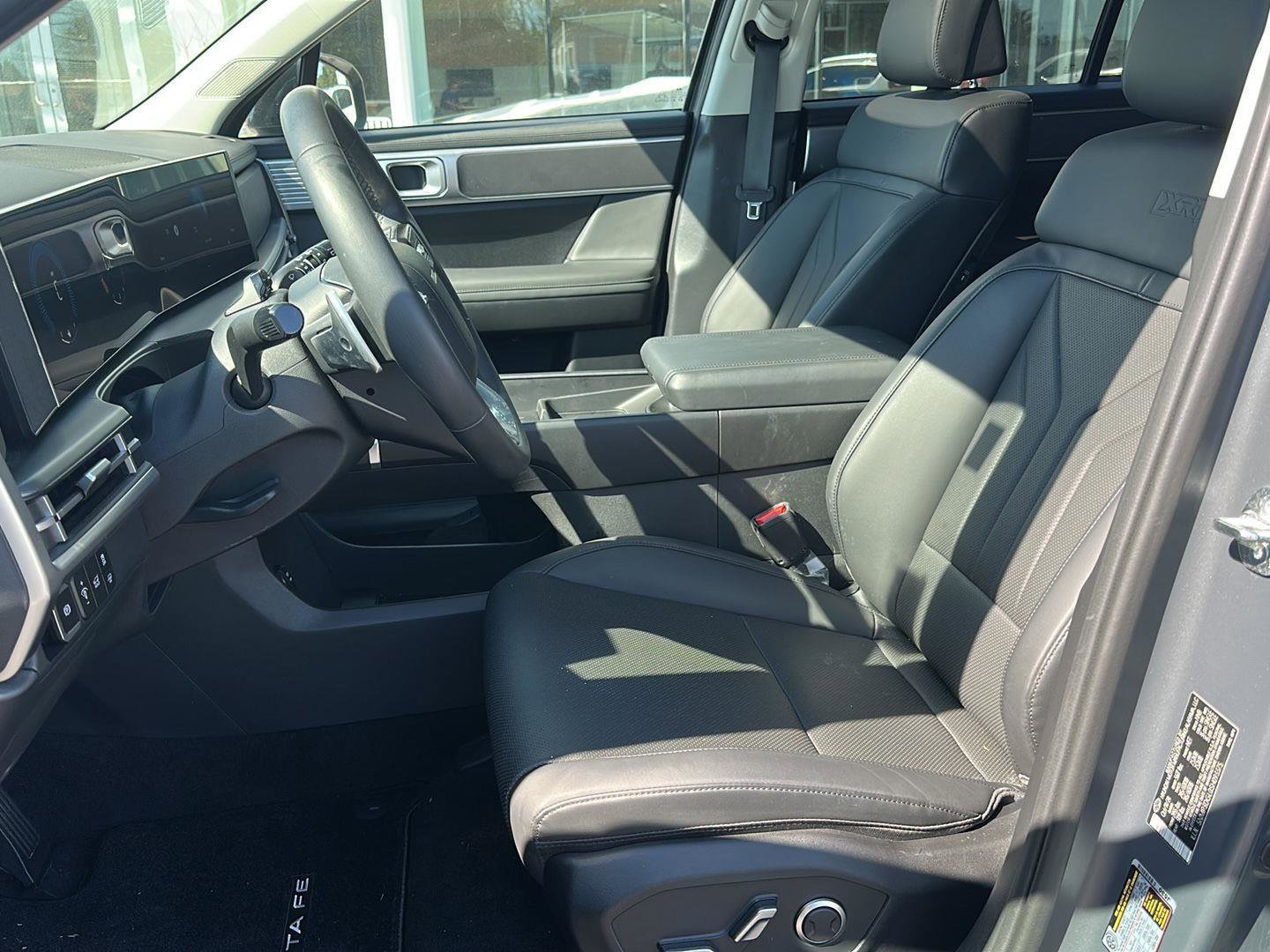 Used 2025 Hyundai Santa Fe XRT AWD/4WD image 9