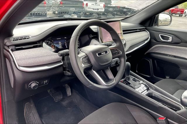 Used 2023 Jeep Compass Sport AWD/4WD image 13