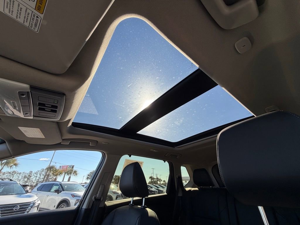 Certified 2025 Nissan Rogue Platinum w/ Platinum Premium Package image 23