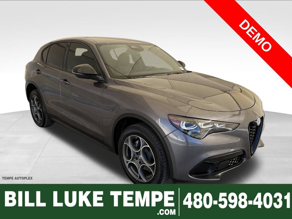 New 2025 Alfa Romeo Stelvio Sprint w/ Convenience Package