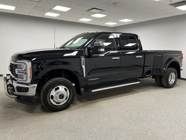 Used 2023 Ford F350 Lariat w/ Tow Technology Package AWD/4WD image 6