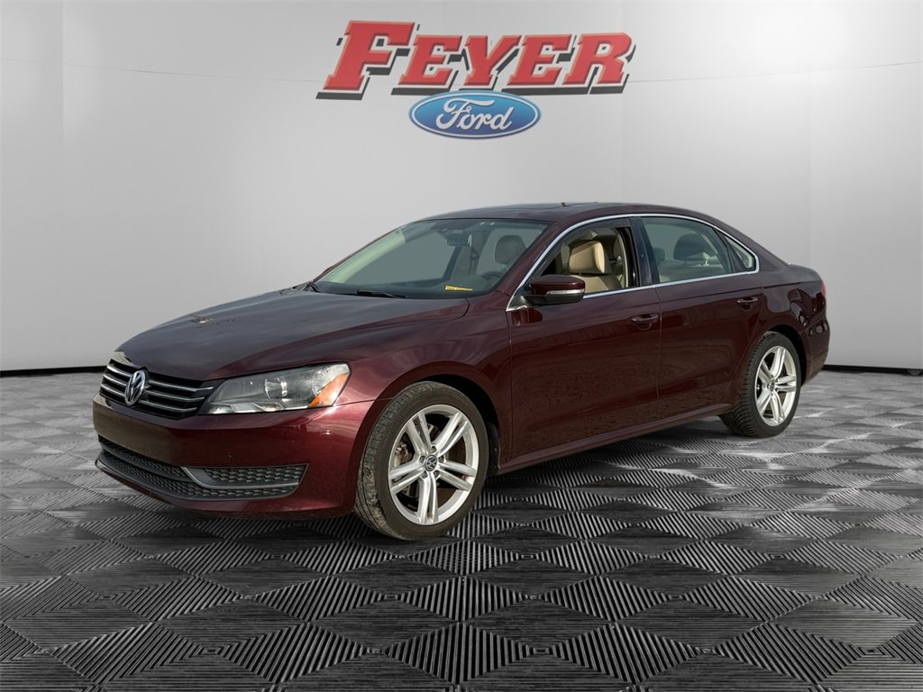 Used 2014 Volkswagen Passat 1.8T SE image 1
