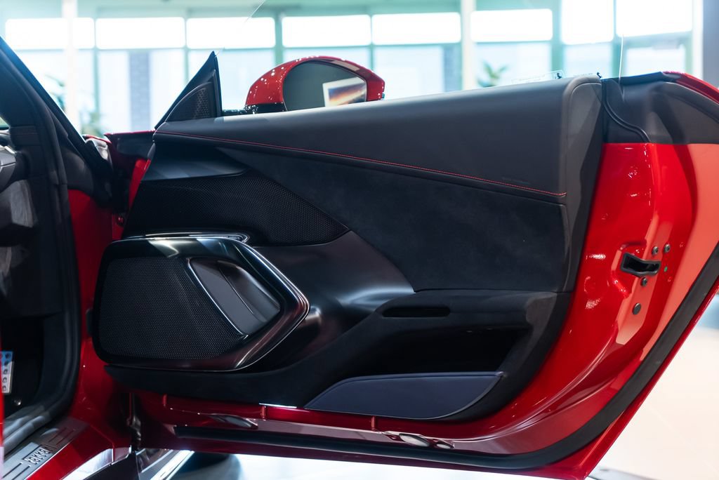Certified 2025 Ferrari 12Cilindri RWD image 41
