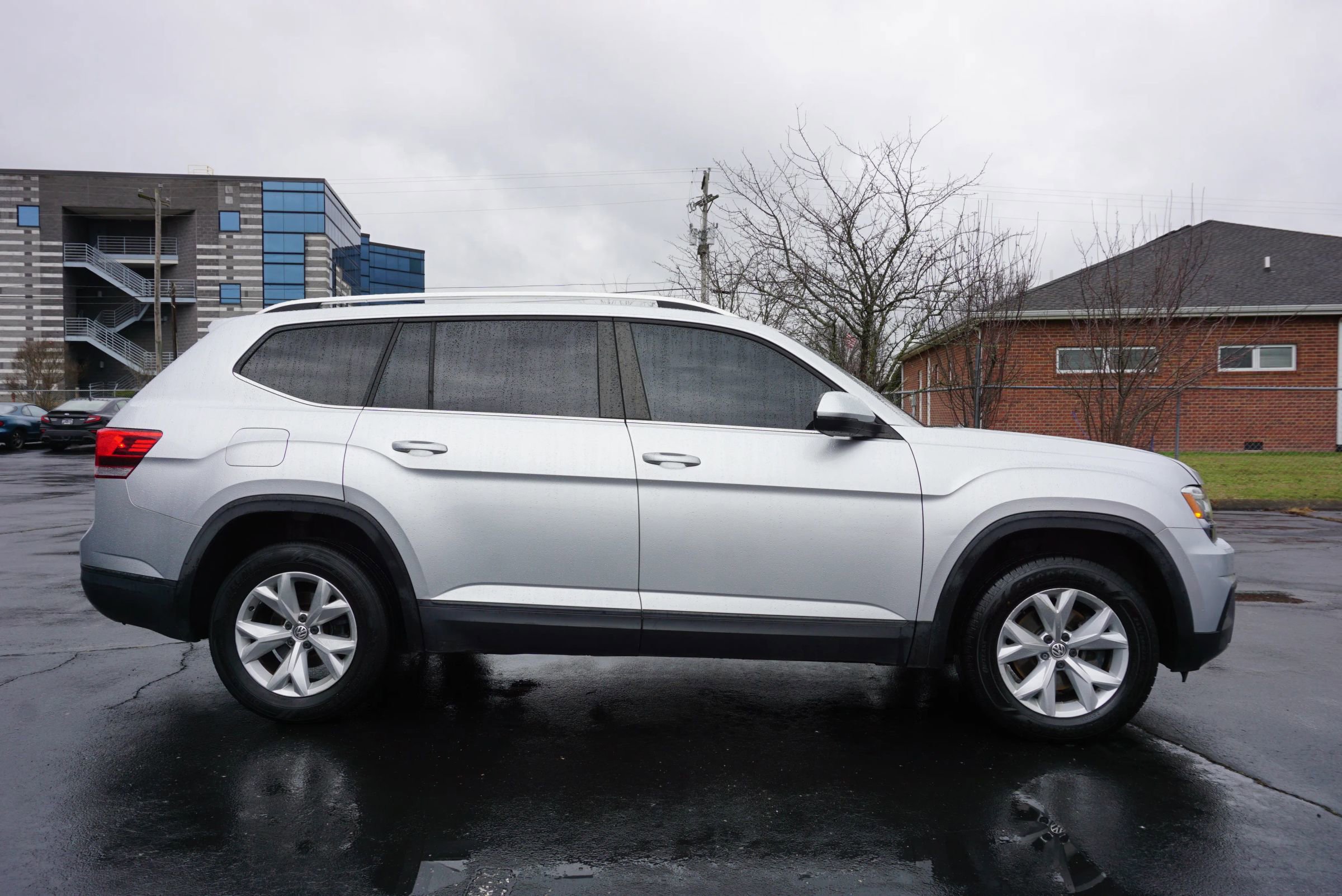 Used 2018 Volkswagen Atlas Launch Edition image 4