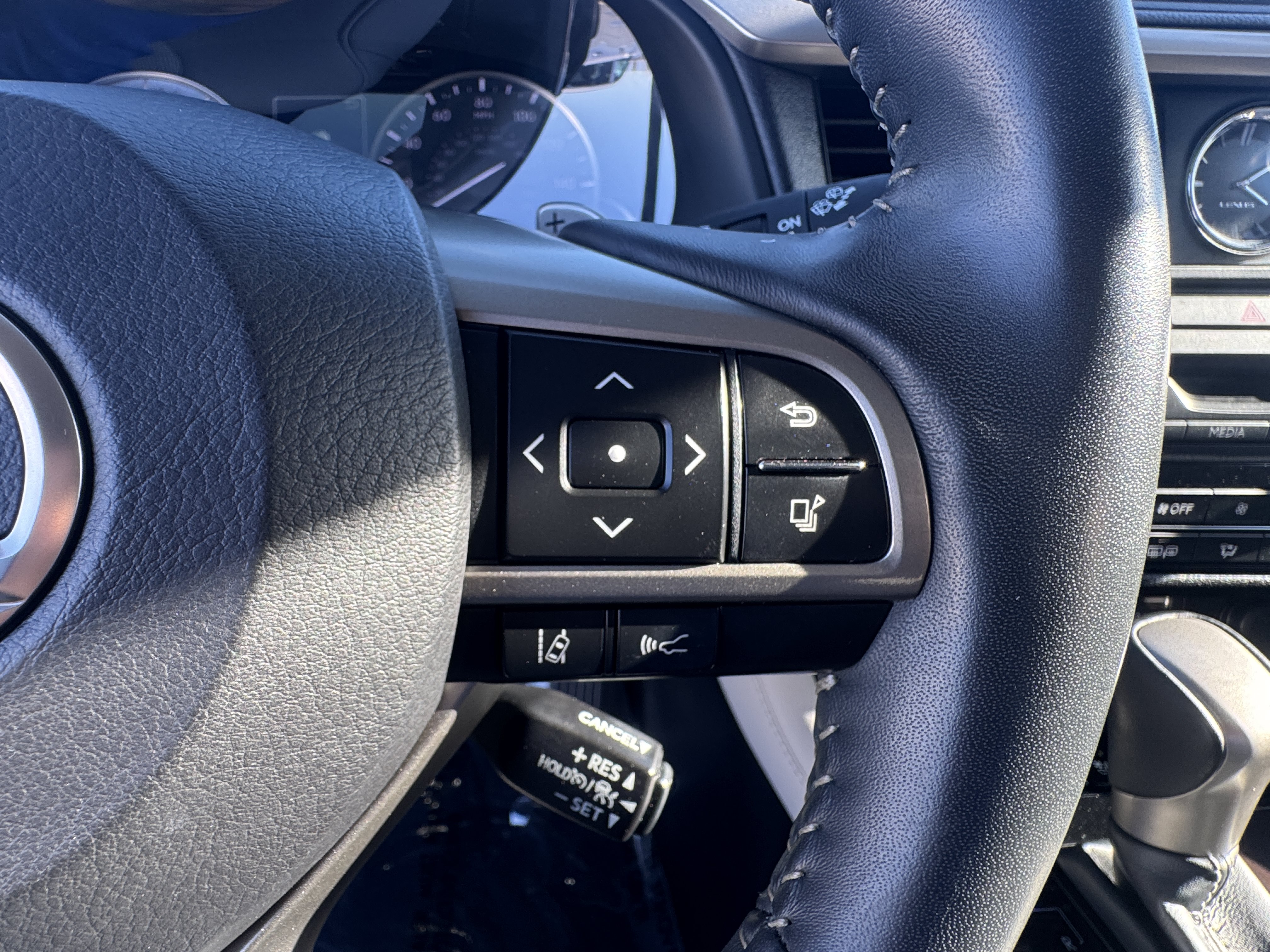 Certified 2022 Lexus RX 450h AWD w/ Premium Package image 27