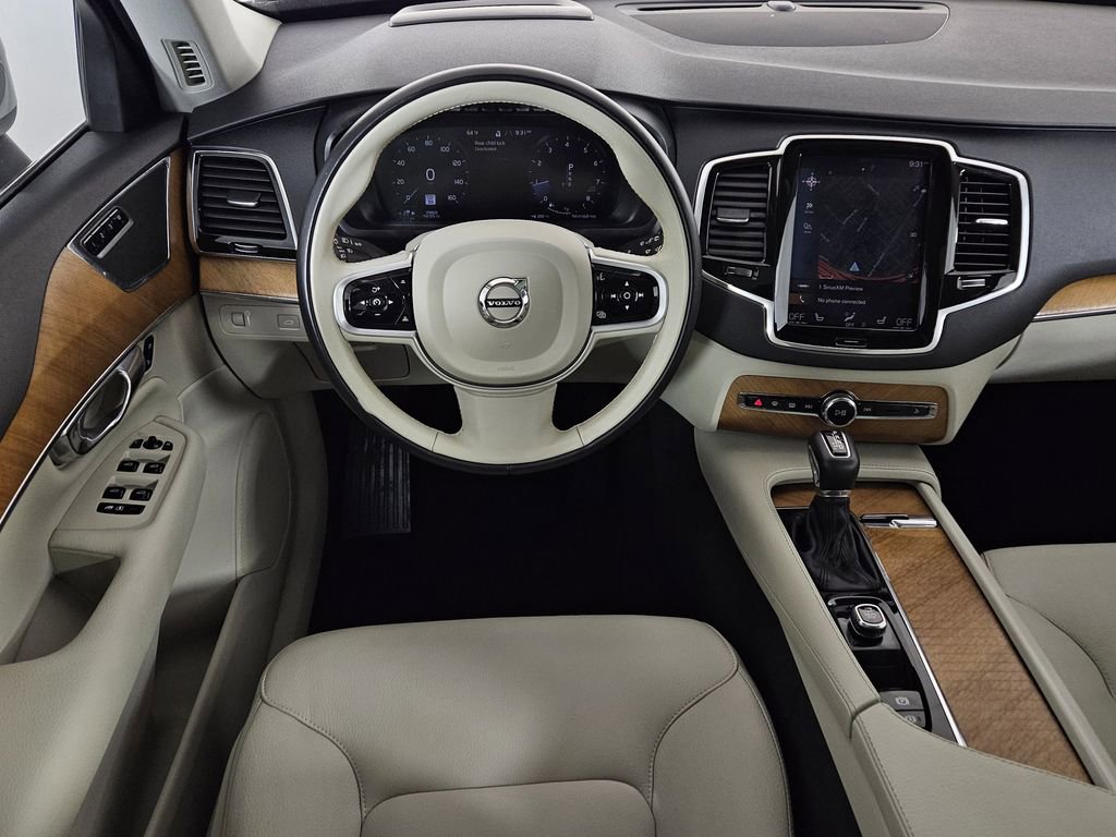Used 2022 Volvo XC90 T6 Momentum w/ Advanced Package image 9
