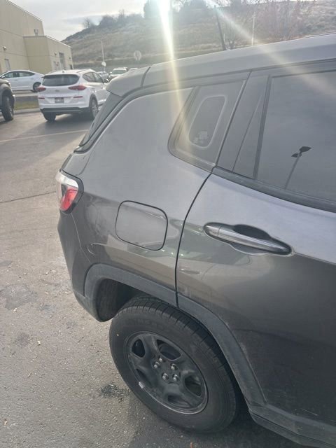 Used 2018 Jeep Compass Sport w/ Tech Group image 19