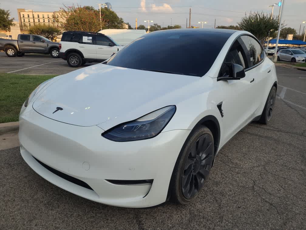 Used 2022 Tesla Model Y Performance AWD/4WD image 2