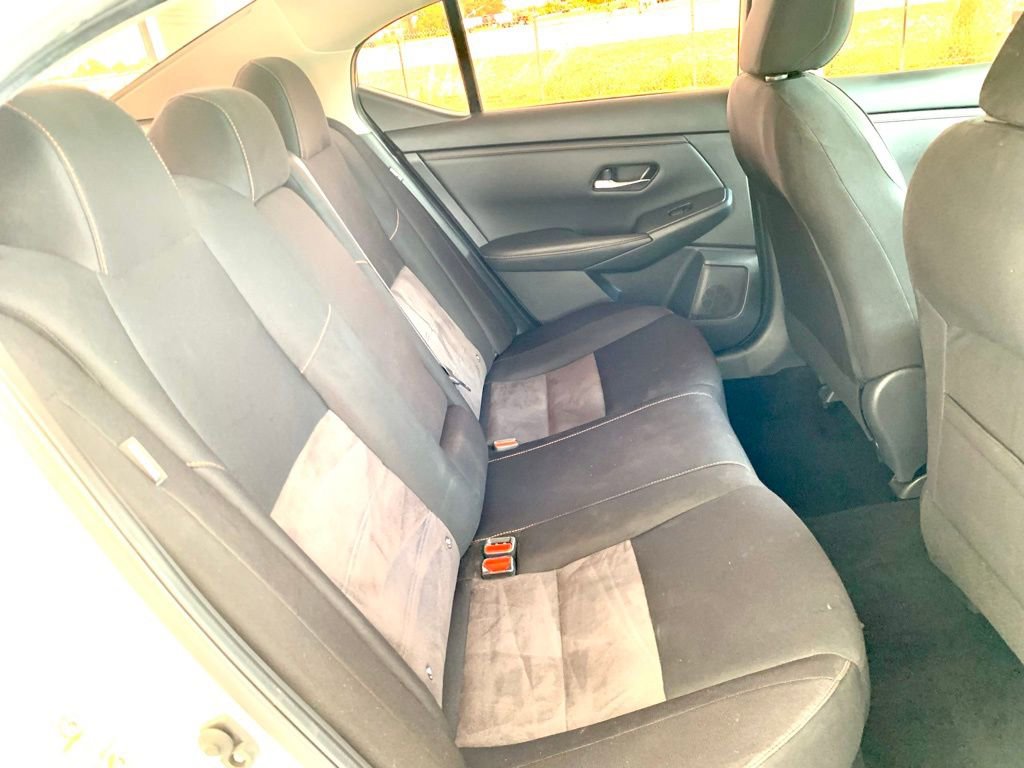Used 2022 Nissan Sentra SR FWD image 23