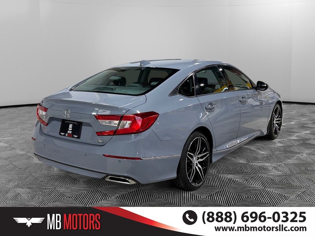 Used 2022 Honda Accord Touring image 3