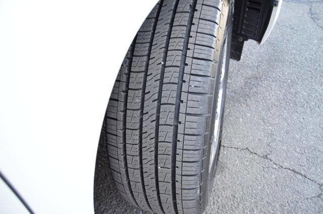 Used 2010 Toyota Highlander 4WD Hybrid image 34