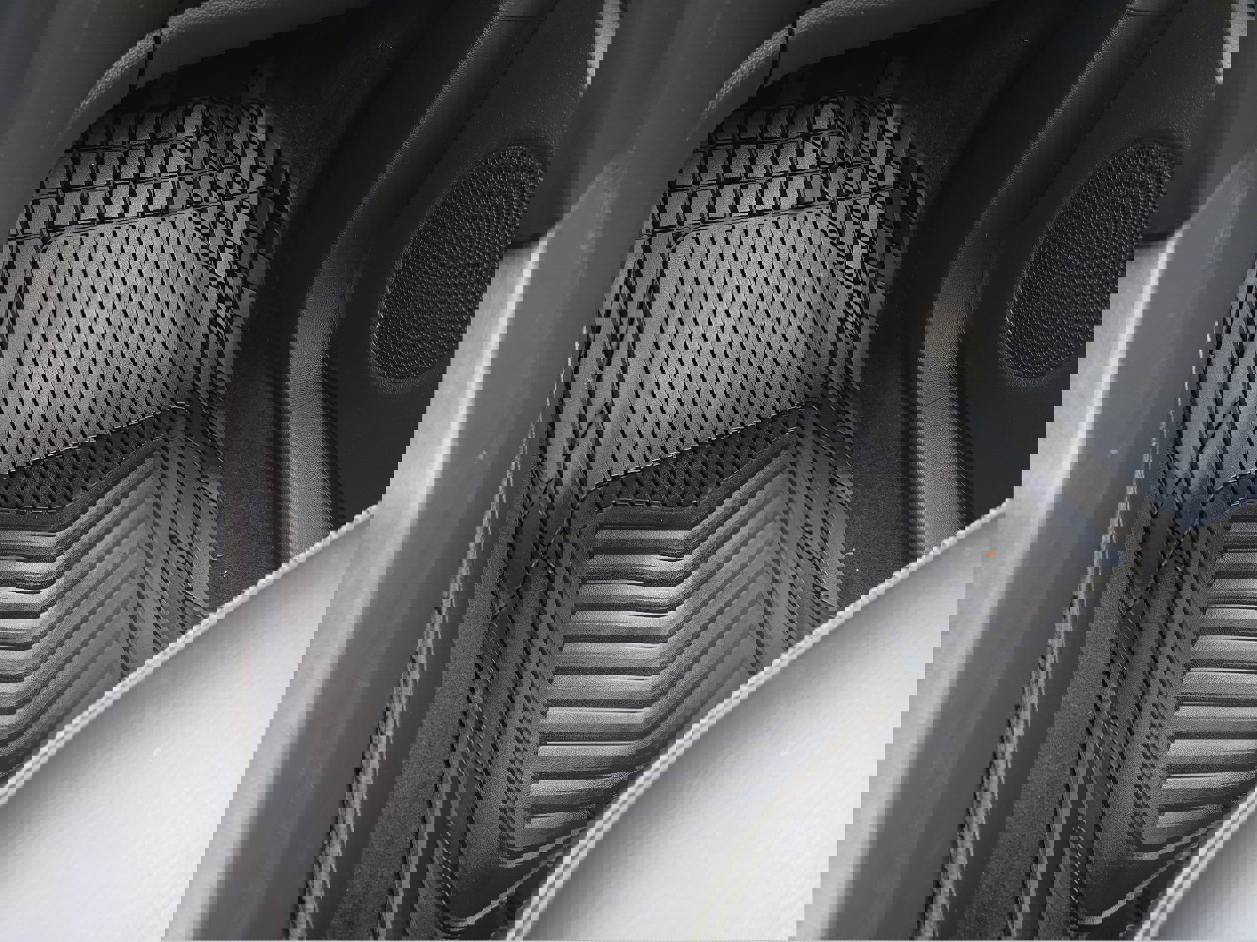 Used 2019 Ford Escape SEL image 25