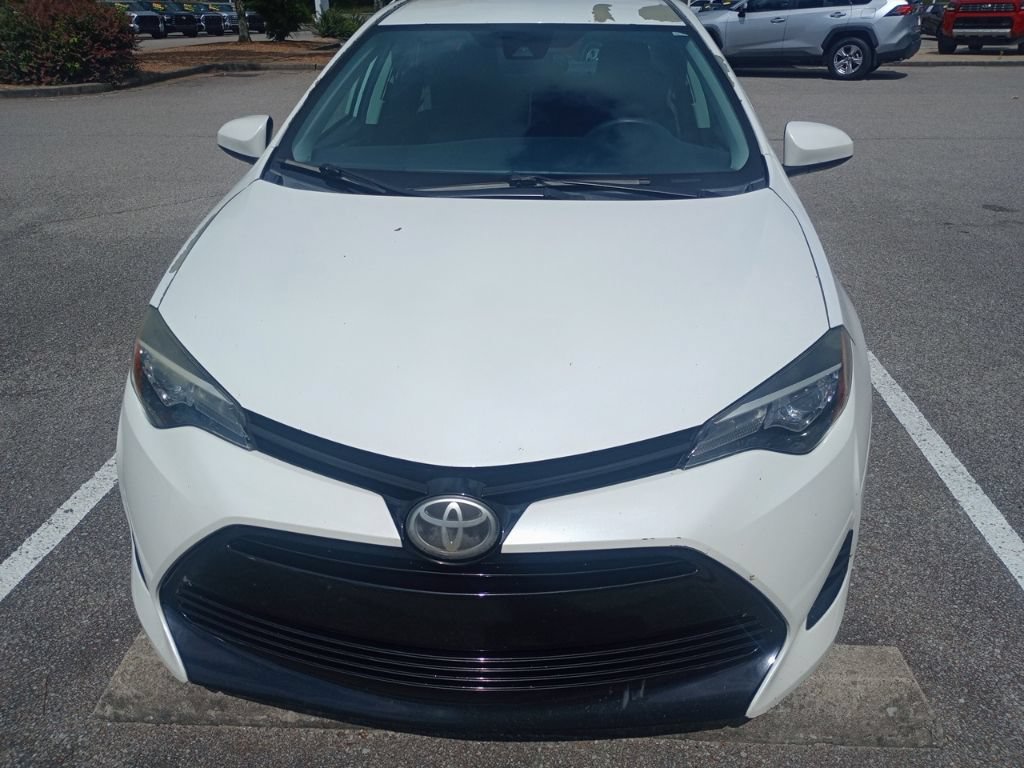 Used 2017 Toyota Corolla LE FWD image 2