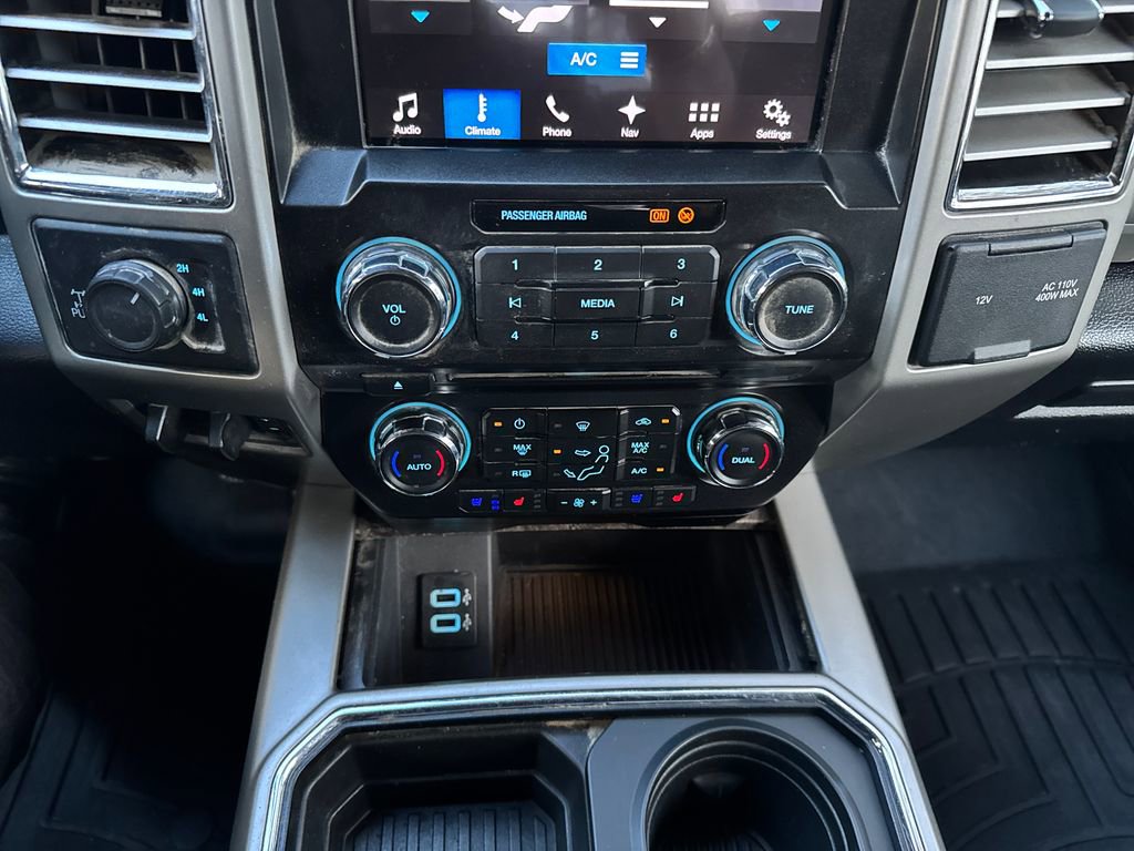 Used 2017 Ford F250 Lariat w/ Lariat Value Package AWD/4WD image 40