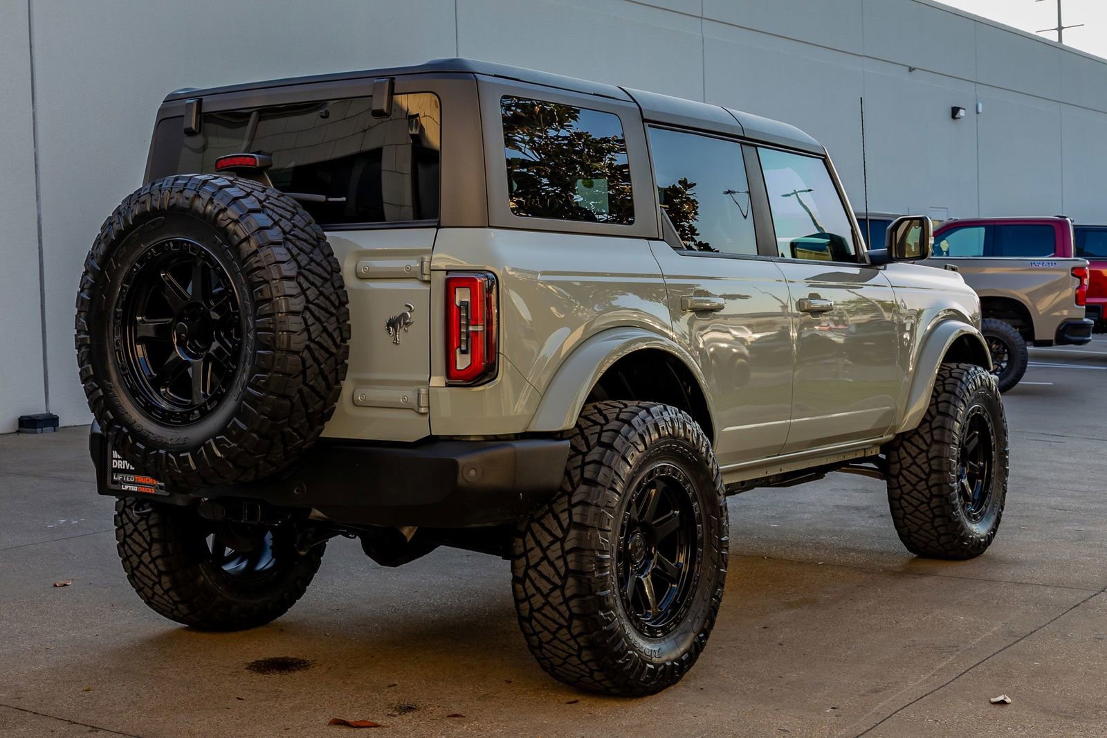 Used 2022 Ford Bronco Outer Banks image 10