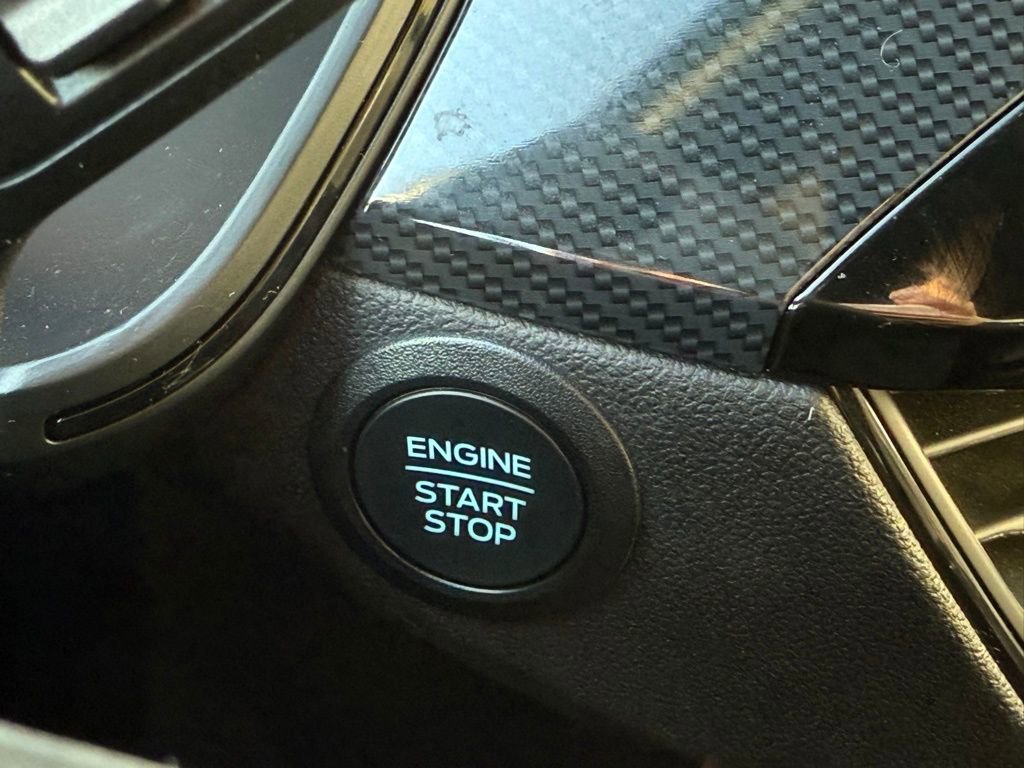 Used 2025 Ford Escape ST-Line image 12
