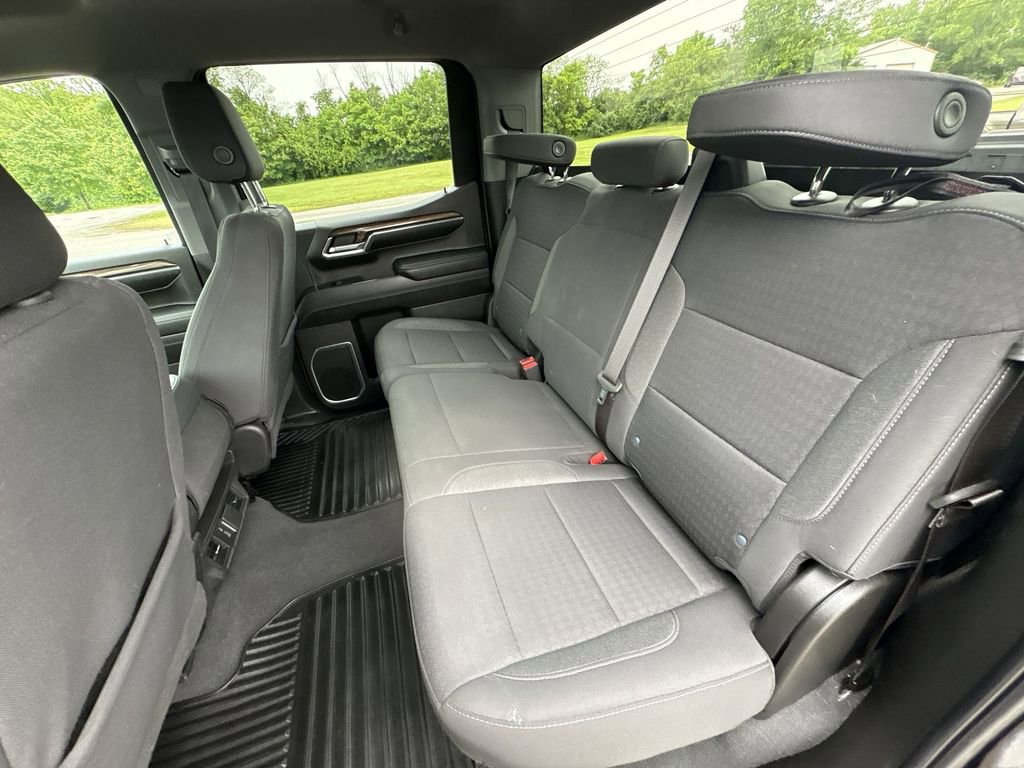 Used 2023 Chevrolet Silverado 1500 LT AWD/4WD image 23