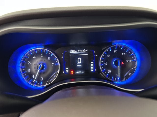 Used 2020 Chrysler Pacifica Touring-L FWD image 17