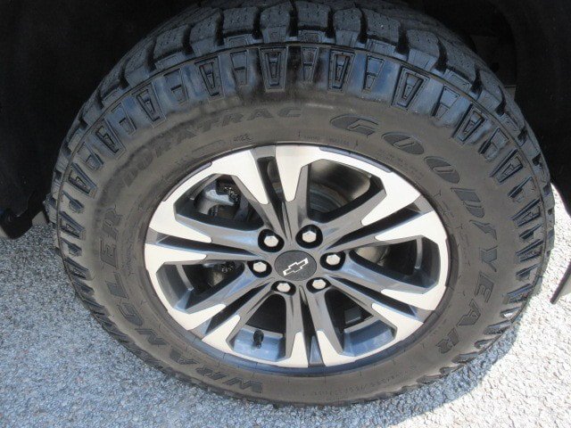 Used 2022 Chevrolet Colorado Z71 AWD/4WD image 9