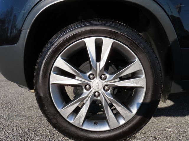 Used 2019 Chevrolet Trax LT w/ Driver Confidence Package FWD image 40