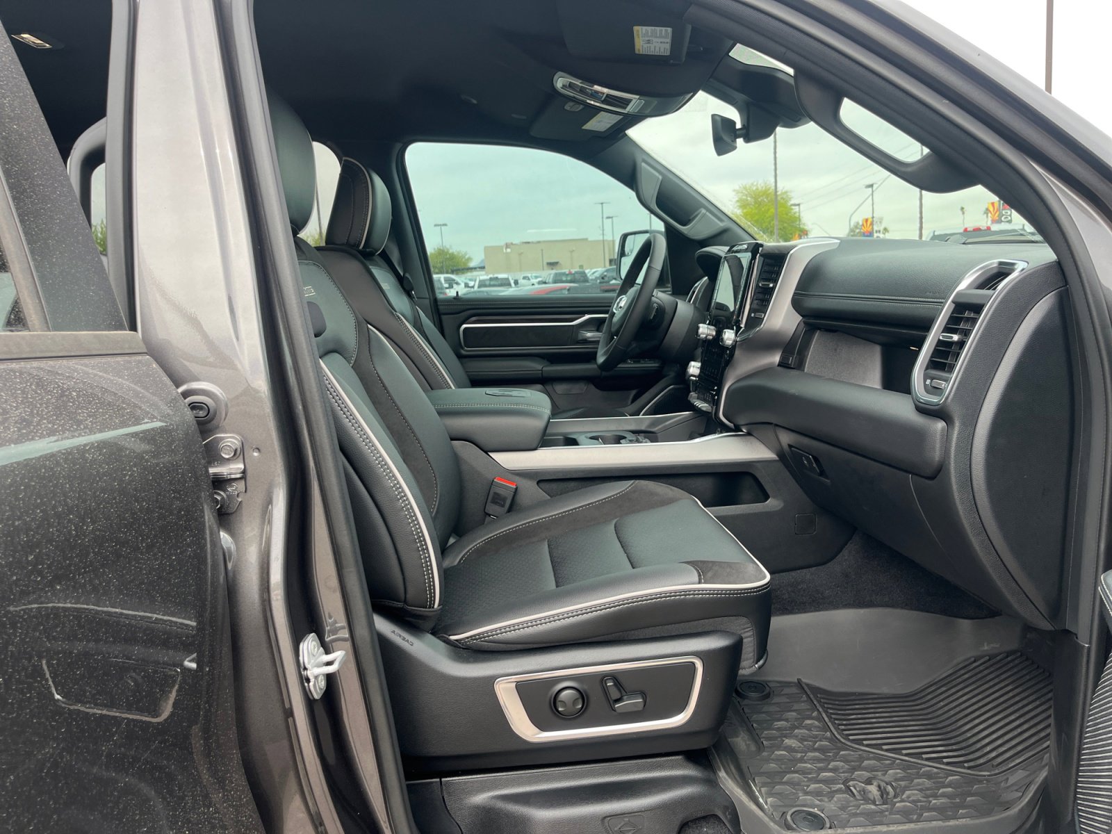 Used 2026 RAM 1500 Laramie w/ Sport Appearance Package image 19