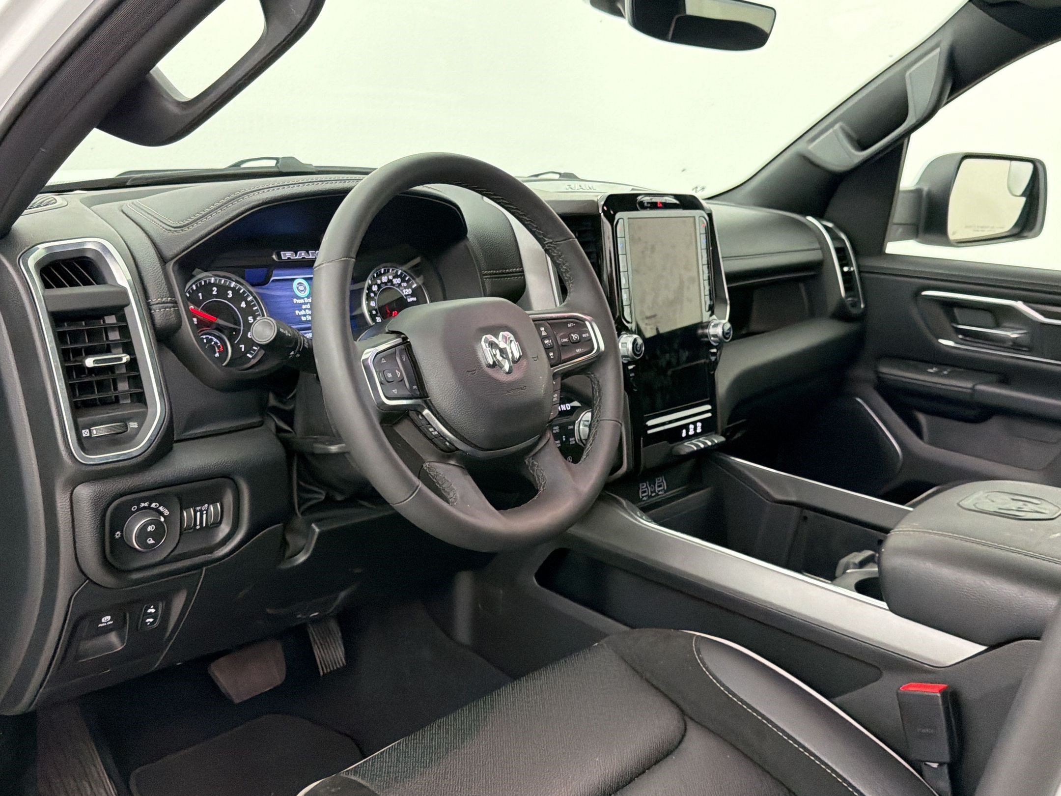 Used 2026 RAM 1500 Laramie AWD/4WD image 4