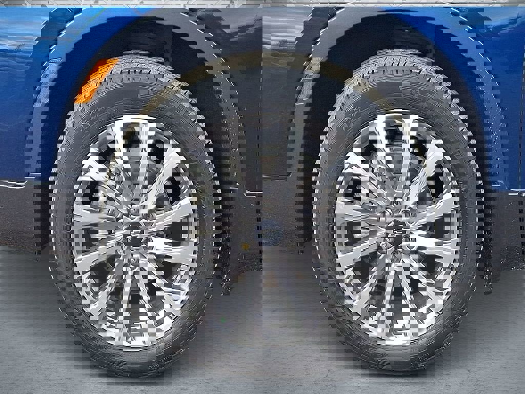 Used 2023 Chevrolet Blazer Premier image 9