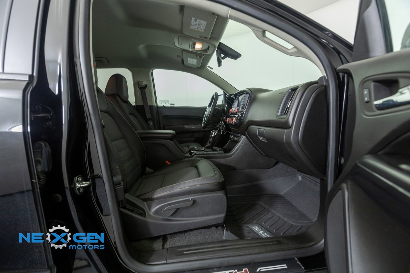 Used 2022 GMC Canyon AT4 AWD/4WD image 42