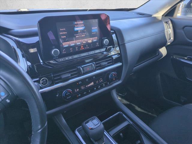 Used 2022 Nissan Pathfinder SV w/ SV Premium Package FWD image 14