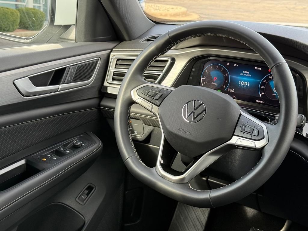 Certified 2025 Volkswagen Atlas Cross Sport SE image 14