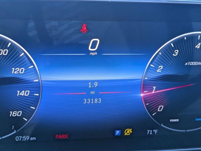 Used 2024 Mercedes-Benz GLC 300 4MATIC image 9