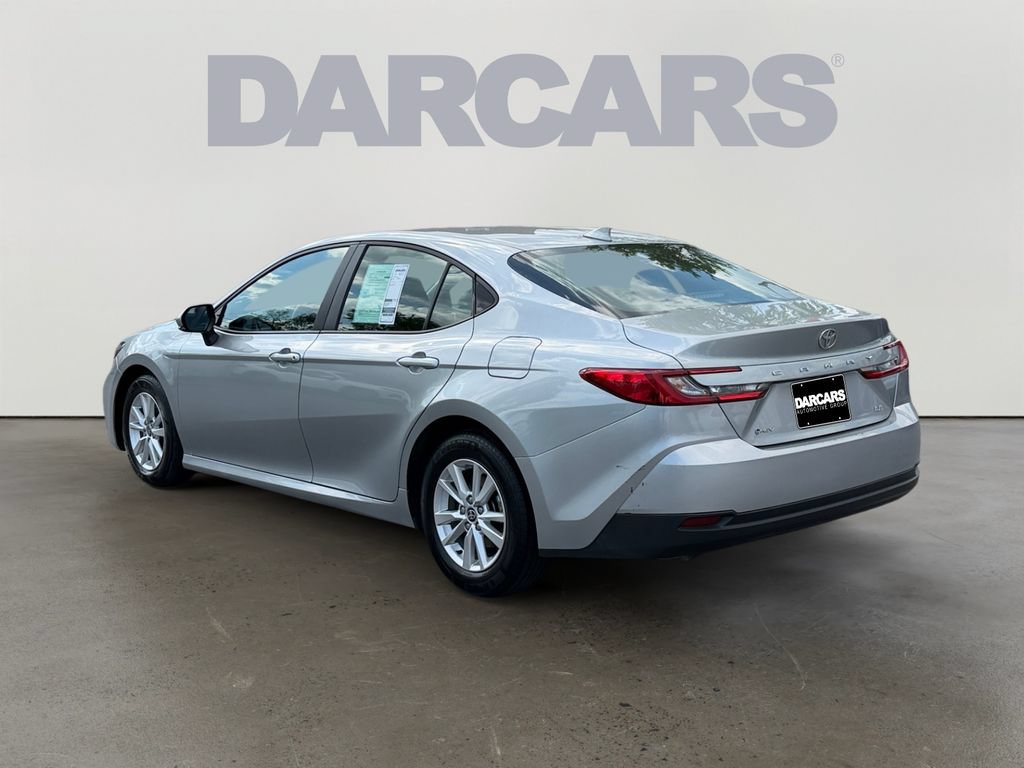 Used 2025 Toyota Camry LE FWD image 5